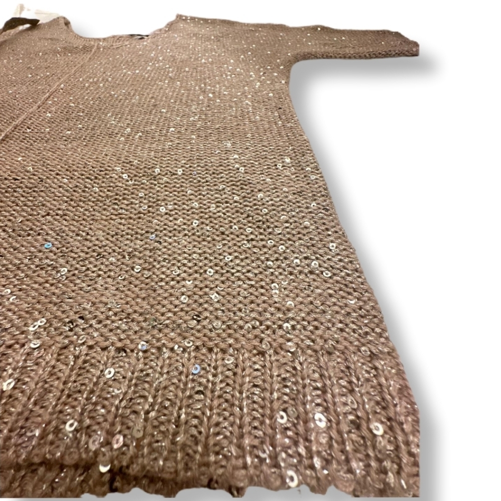 H by HALSTON Beige Champagne Sequin V-Neck Sweater
Women's Size Medium - Picture 4 of 11